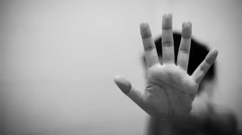 Mãe é presa por abusar sexualmente da filha com deficiência em São Paulo
