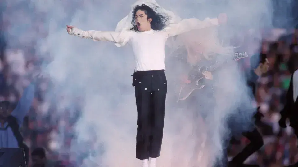 Michael Jackson é o artista mais ouvido no Spotify no fim de semana