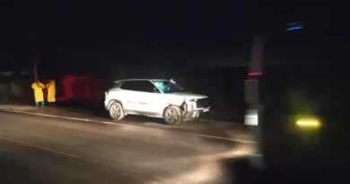 Mulher morre após colisão entre moto e carro no Litoral Sul da Paraíba