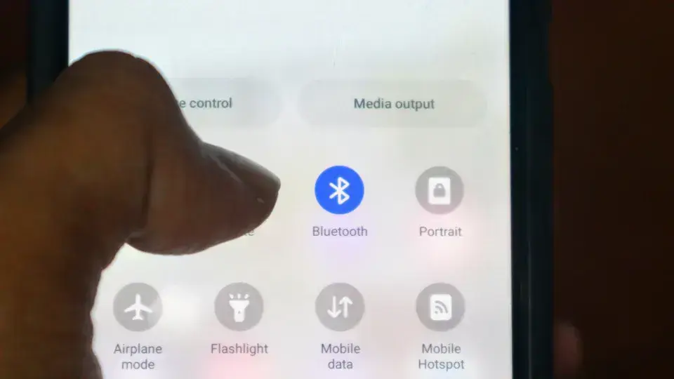 Os riscos de manter o Bluetooth sempre ligado no celular