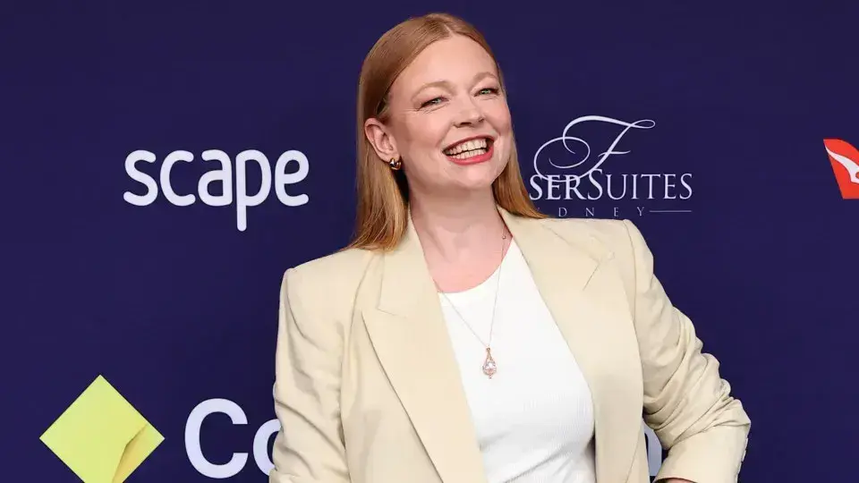 Sarah Snook estrela minissérie de ‘Os Pássaros’, clássico de Hitchcock