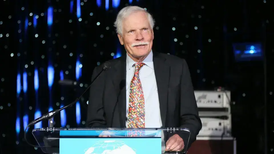 Ted Turner, fundador da CNN, falece aos 87 anos em sua casa na Flórida