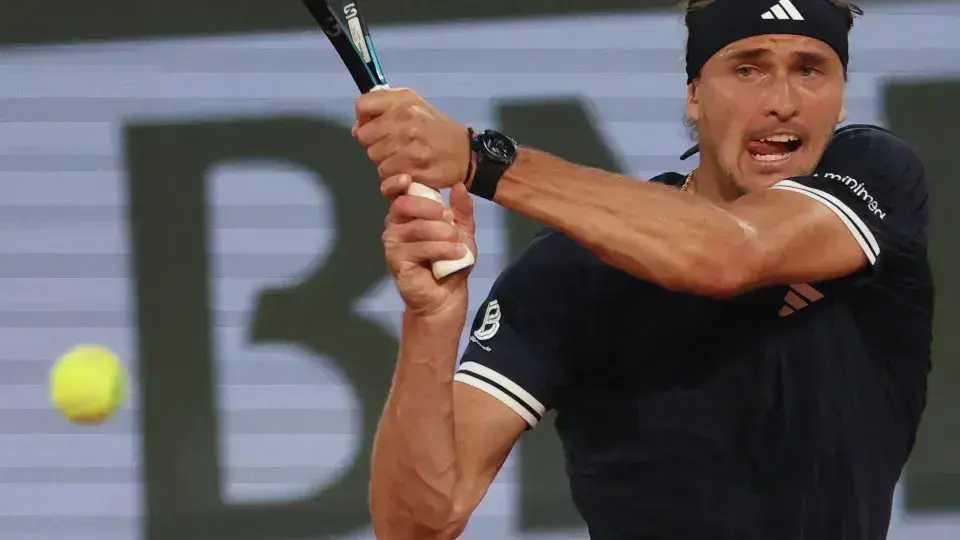 Zverev avança para as oitavas de final em Roland Garros 2026