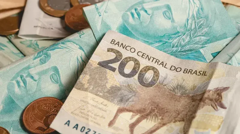 Brasil ganha 9.215 novos milionários, mas desigualdade persiste em alta