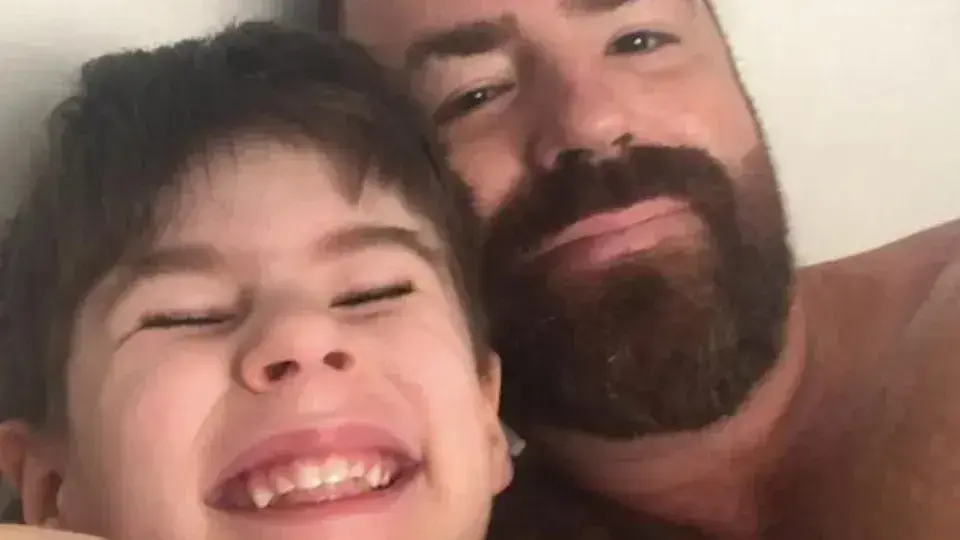Leniel Borel critica perdão judicial a mãe de Henry: “mataram meu filho outra vez”