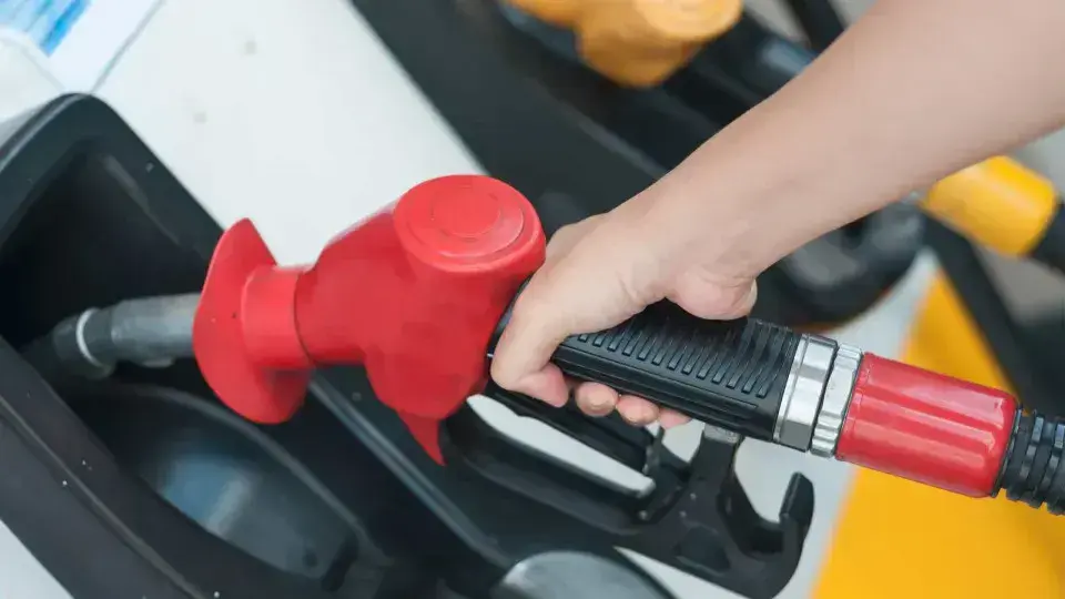 Queda na Gasolina Ajuda a Desacelerar Inflação no IGP-DI de Maio