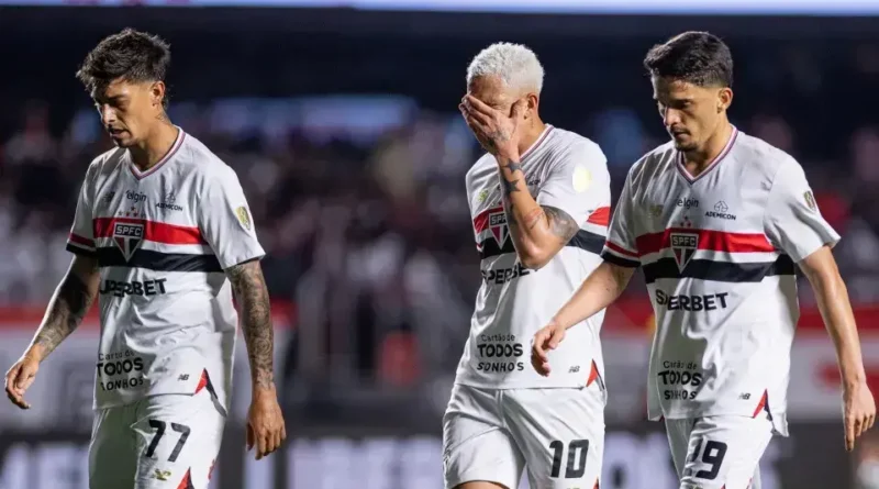 São Paulo encerra mês conturbado com lesões e troca de técnico