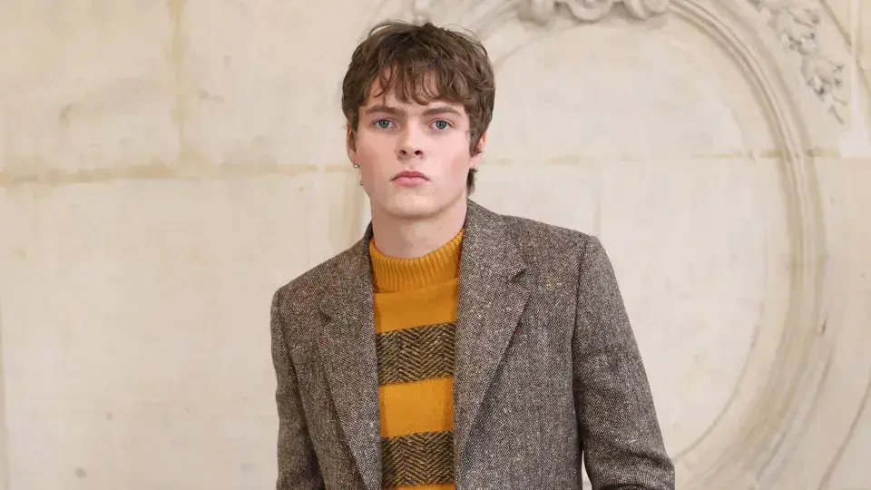 Moses Martin, filho de Gwyneth Paltrow, inicia carreira como modelo