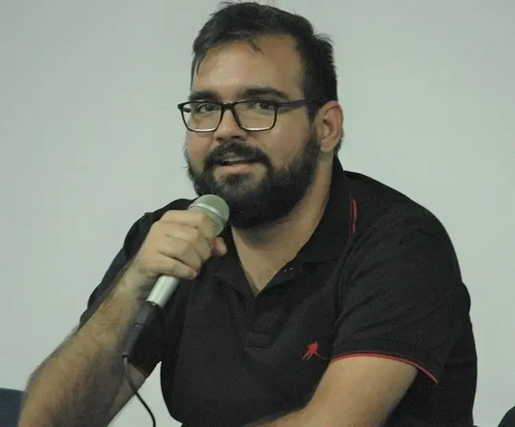 Reunião Virtual do PSOL-Rede Definirá Futuro de Pré-Candidatura na Paraíba